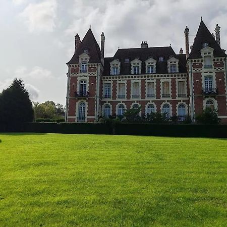 Un Appartement Dans Un Chateau Довиль Экстерьер фото